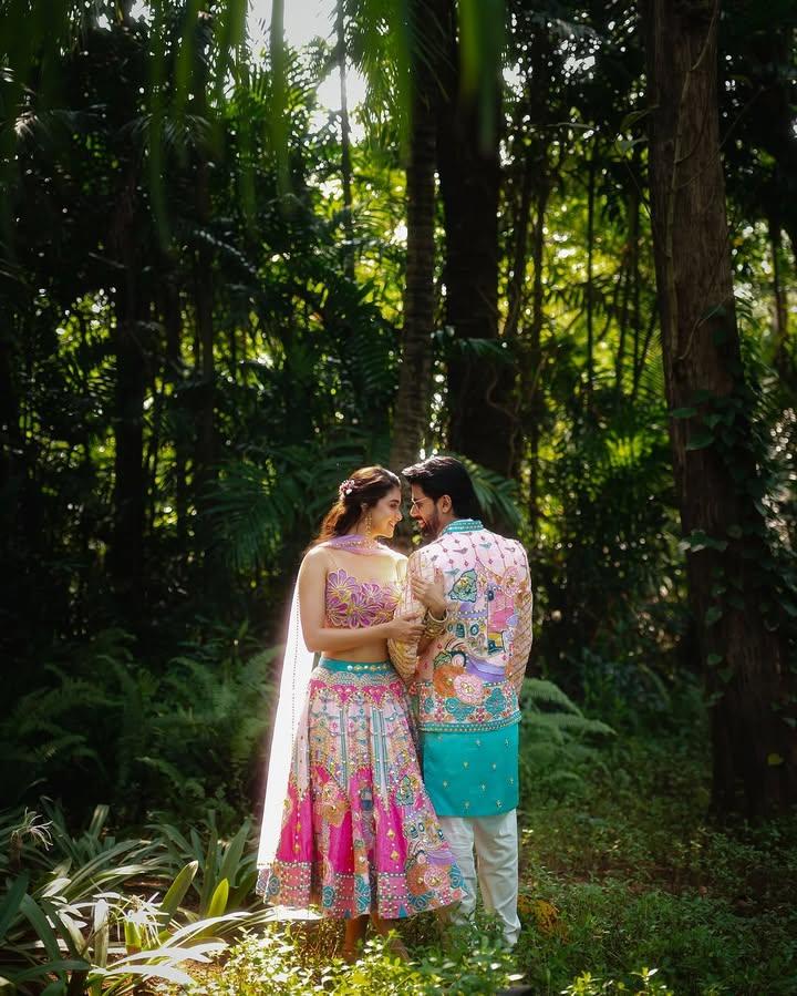 keerthy-suresh-mahendi-ceremony-photos